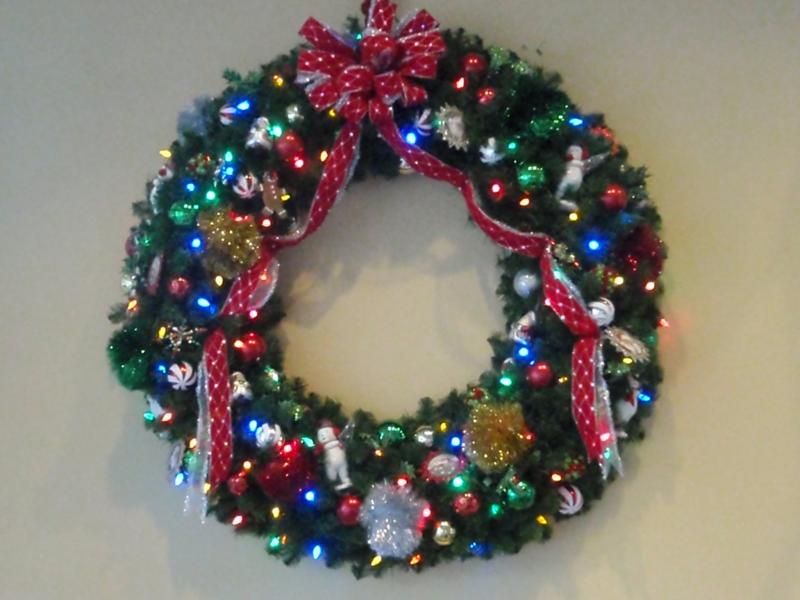 Pop Holiday Wreath