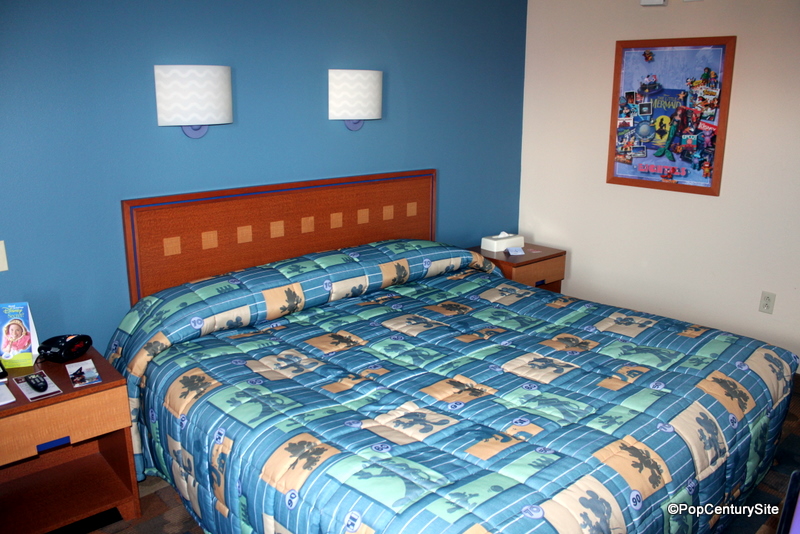 Pop Century Room - 1960s with Bedspread 